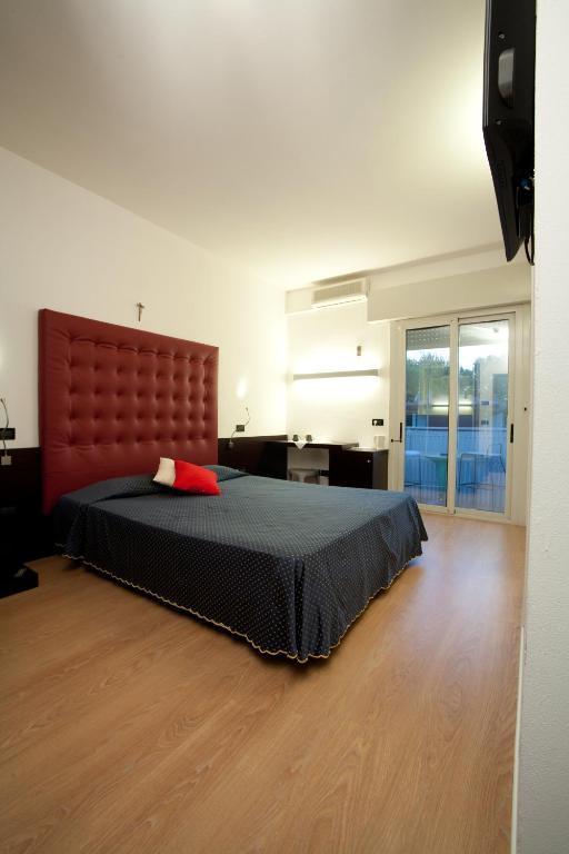 Nice Hotel Бибионе Номер фото