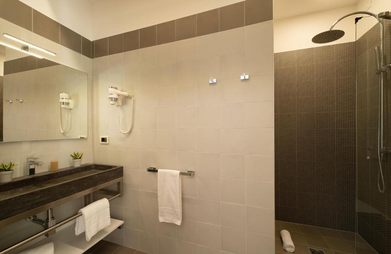 Nice Hotel Бибионе Экстерьер фото