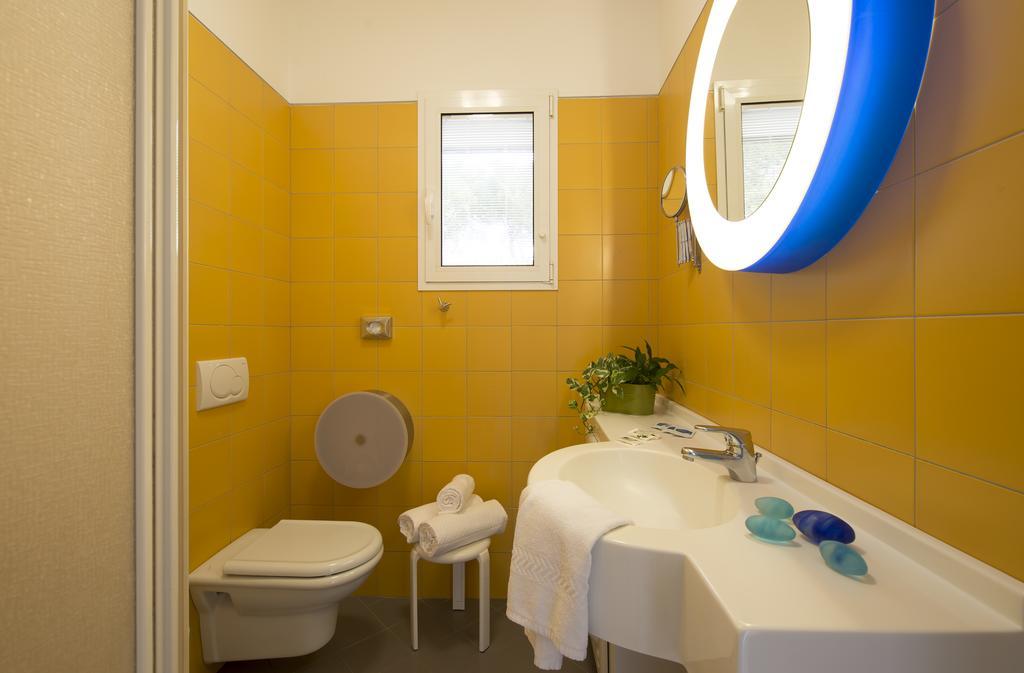 Nice Hotel Бибионе Экстерьер фото