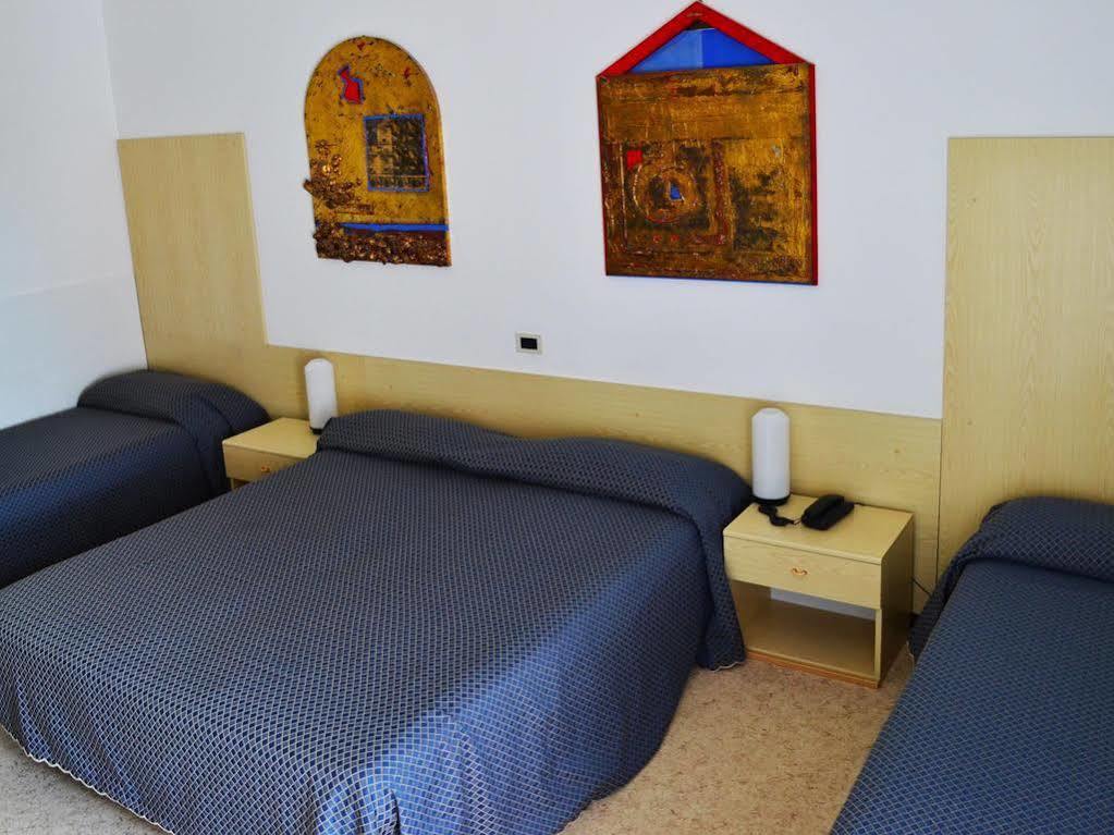 Nice Hotel Бибионе Экстерьер фото